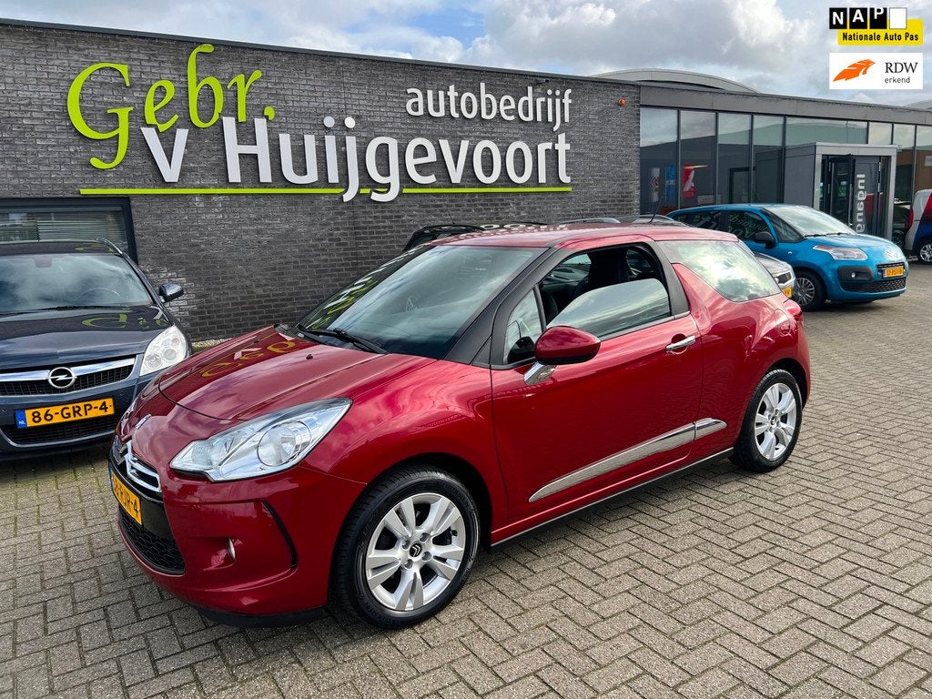 Citroen DS3 1.4 Chic. AIRC-118040KM, Voorwielaandrijving, Euro 5, Stof, Zwart