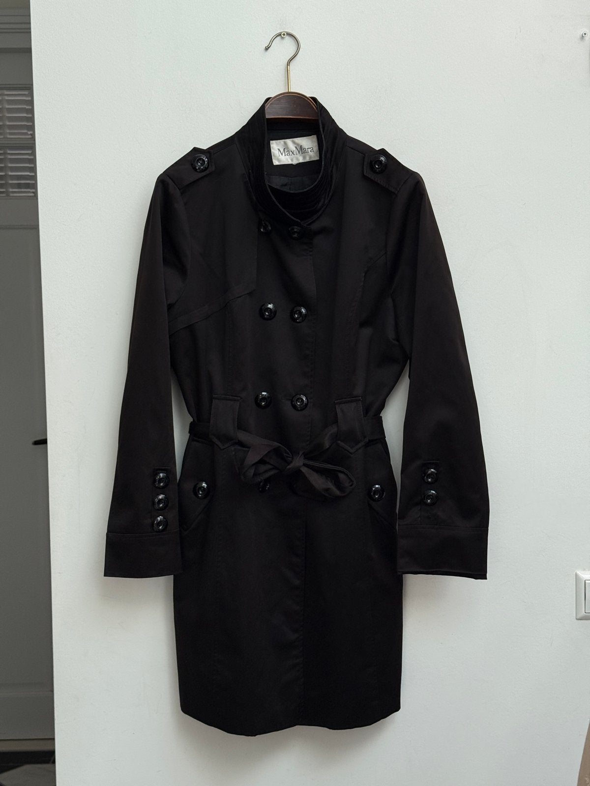 Max Mara Zwarte Double-Breasted Trenchcoat met Ceintuur, Ophalen of Verzenden, Zo goed als nieuw, Maat 38/40 (M), Zwart