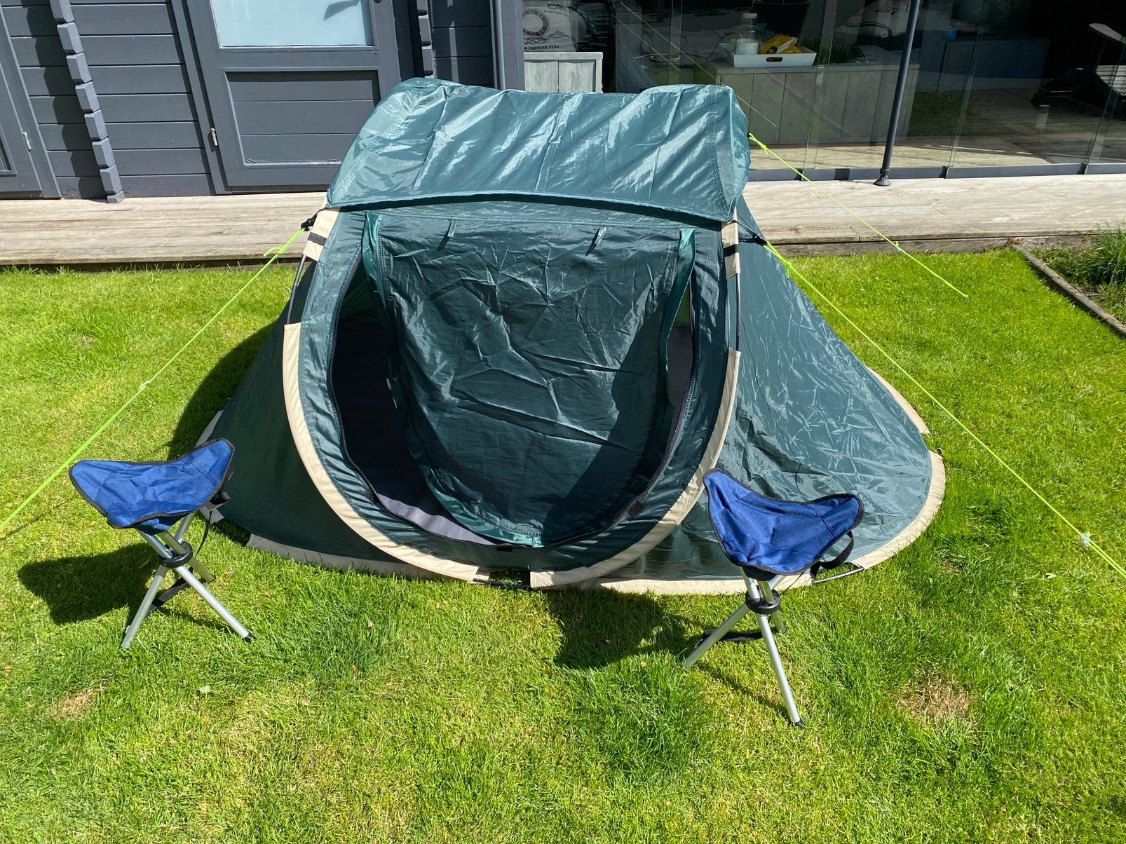 Popup bijzet tentje met 2 visstoeltjes, Ophalen, Gebruikt, Tot en met 2