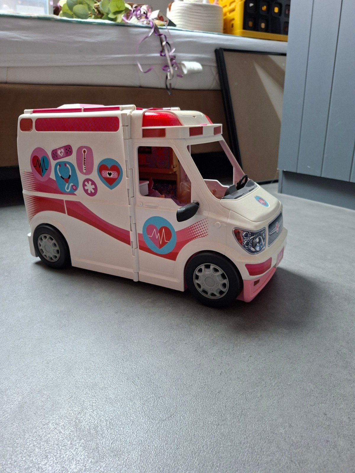 Barbie Ambulance Speelset - Ziekenhuis en Dierenkliniek, Ophalen of Verzenden, Gebruikt