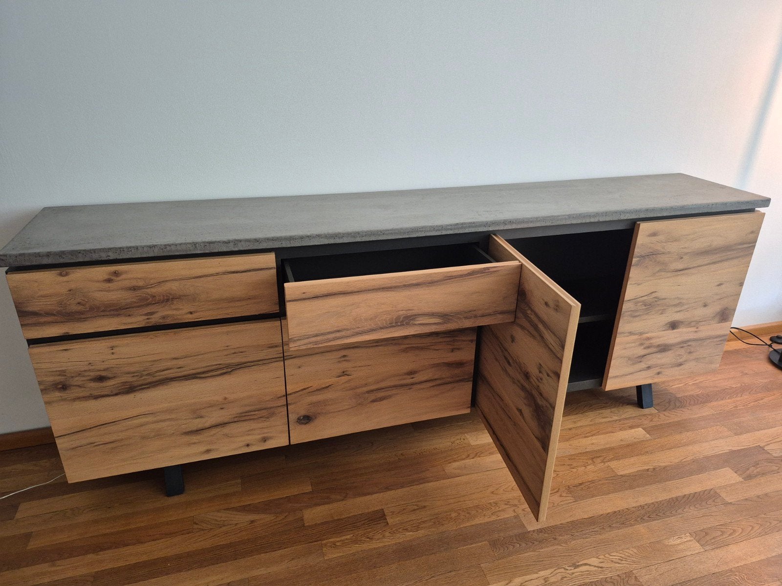 Xooon Myland set: dressoir en salontafel betonlook/hout, Huis en Inrichting, Tafels | Salontafels, Ophalen, Overige materialen