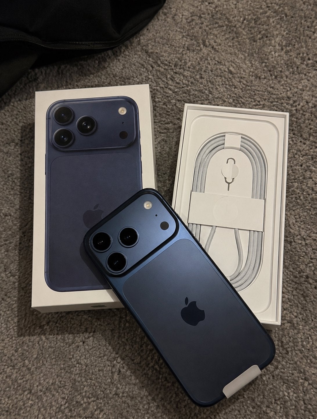 2 Iphone 17 pro maxes tekoop NIEUW (kijk beschrijving), Telecommunicatie, Mobiele telefoons | Apple iPhone, 256 GB, Nieuw, Ophalen of Verzenden