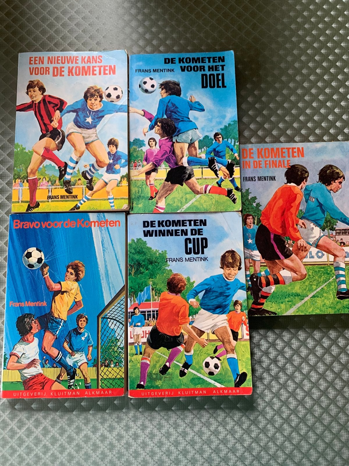 Voetbal boeken De Kometen, Ophalen of Verzenden, Zo goed als nieuw, Fictie algemeen