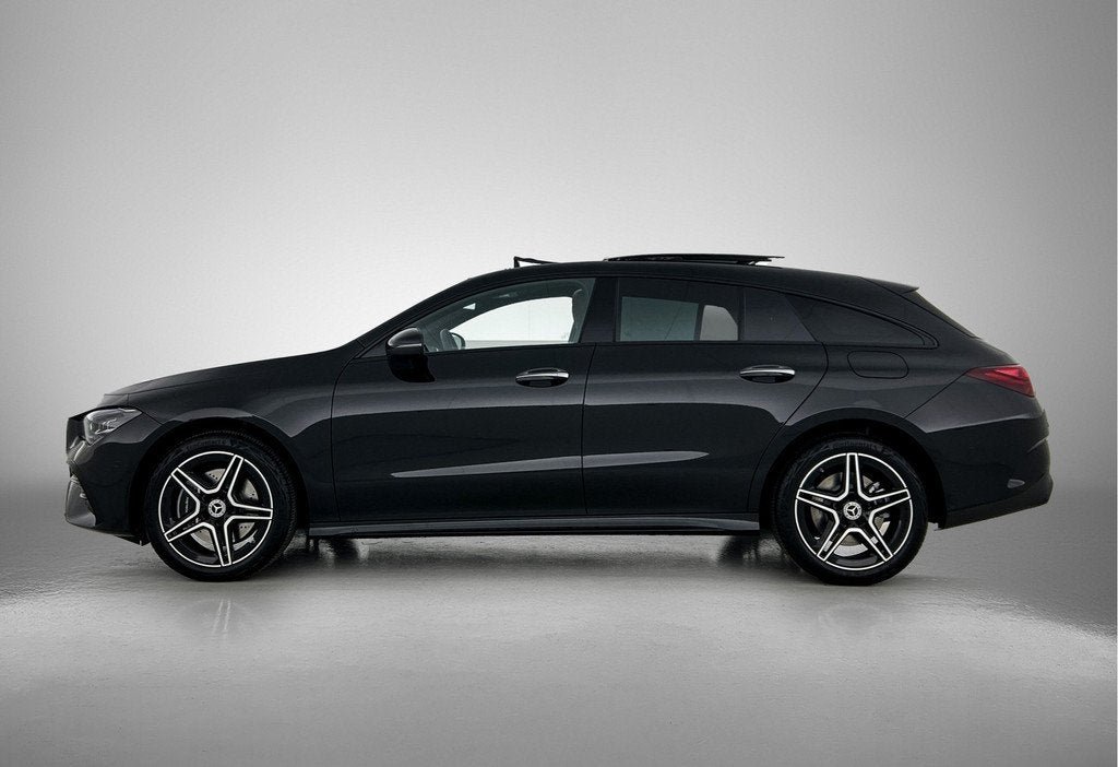Mercedes-Benz CLA-Klasse Shooting Brake 250 e Business Solut, Auto's, Mercedes-Benz, Zwart, 4 cilinders, 15 kWh, Zwart