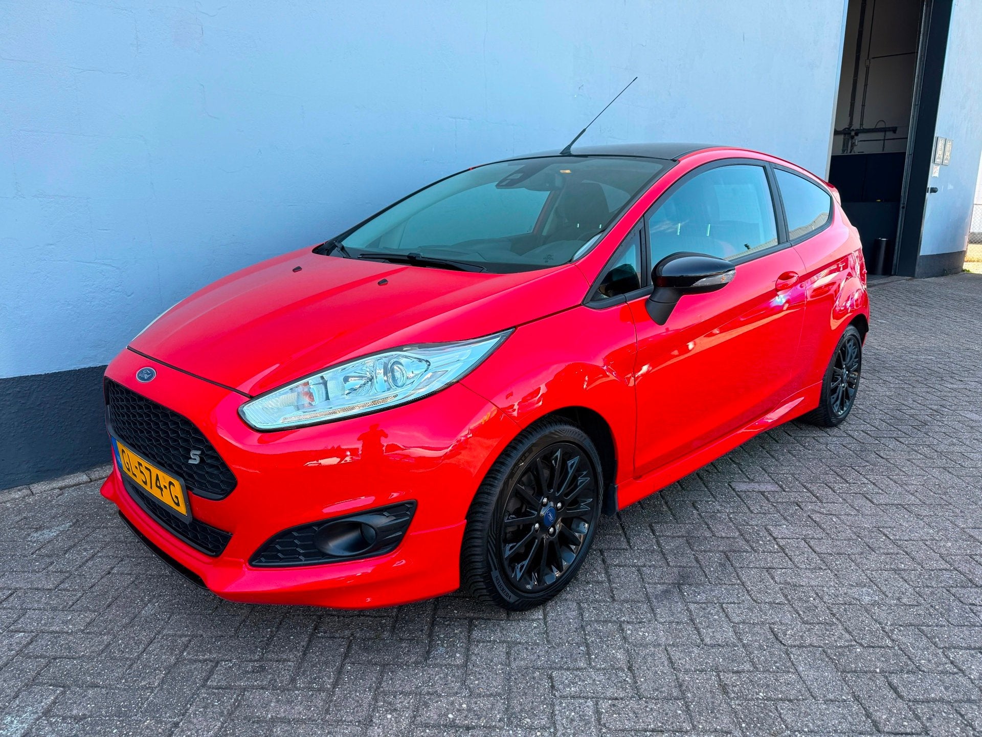 Ford Fiesta 1.0 EcoBoost Red Edition, Voorwielaandrijving, 1028 kg, Met garantie (alle), Origineel Nederlands