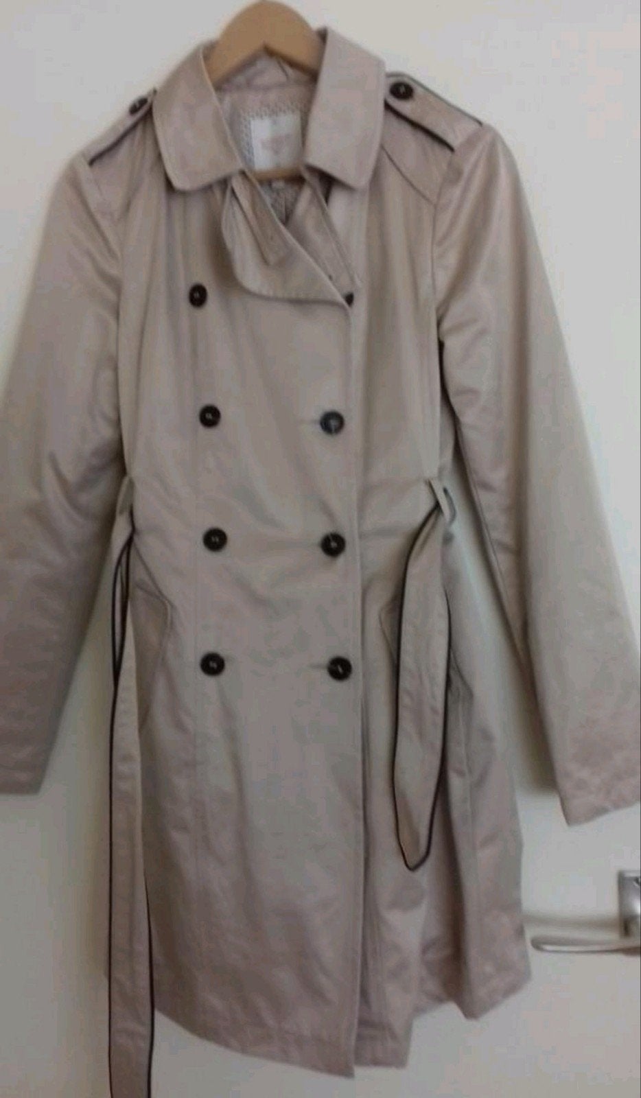 Trenchcoat, Clockhouse, Ophalen of Verzenden, Zo goed als nieuw, Beige
