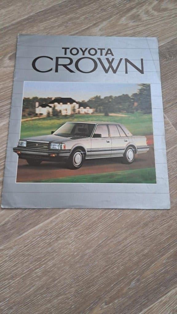autofolder Toyota Crown, Ophalen of Verzenden, Gelezen, Toyota