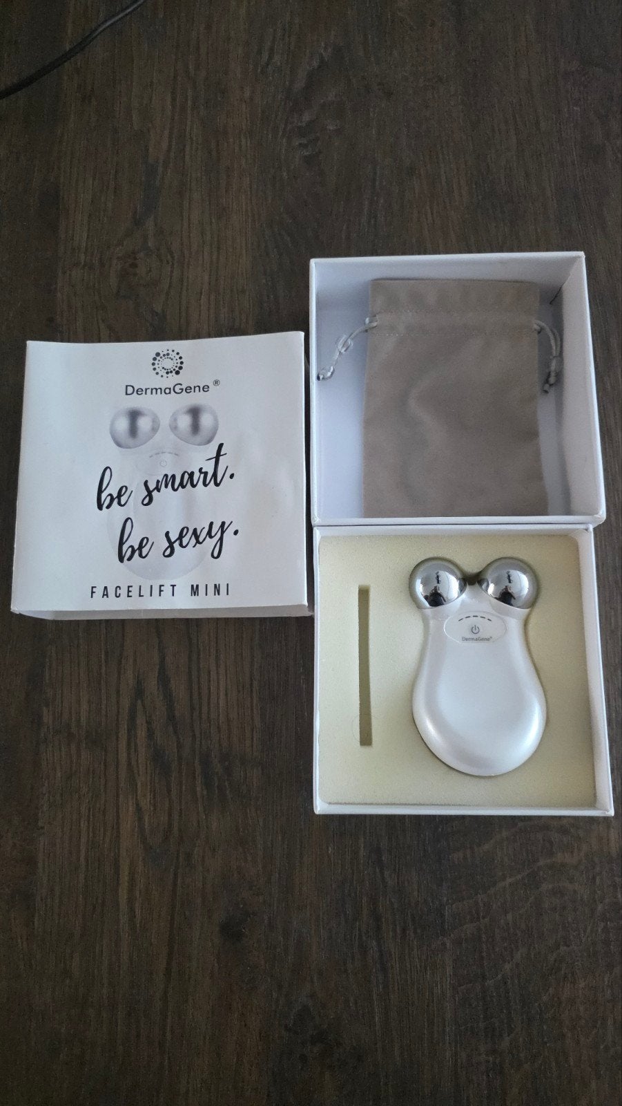 DermaGene microcurrent facelift machine (zonder kabel), Ophalen of Verzenden, Gebruikt, Overige typen