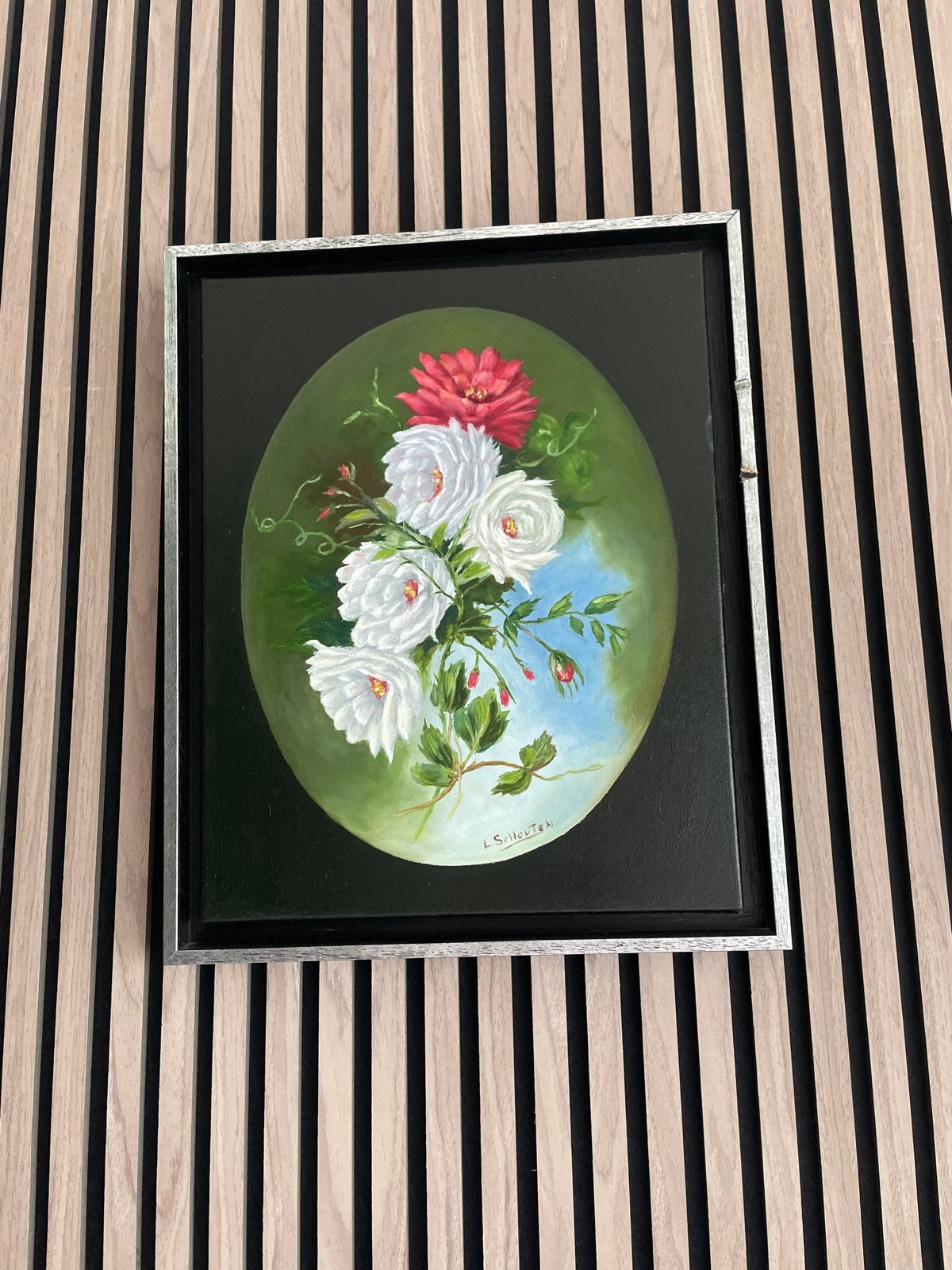 Olieverfschilderij met bloemen, gesigneerd L. Schouten, Bloemen, Doek, Ophalen of Verzenden, Gesigneerd