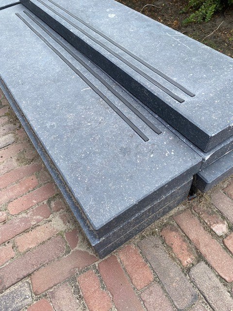 Hardstenen traptreden, Ophalen, Gebruikt, Steen of Klei, 50 tot 150 cm