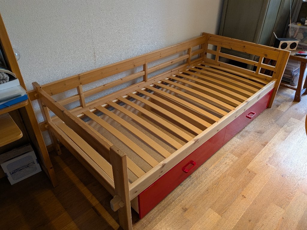 Houten bed met laden 90x200, Ophalen, Gebruikt, 90 cm, Gemaakt in Denemarken