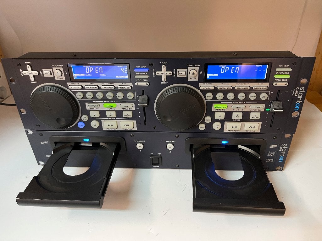 STANTON C.504 Dual Rackmount pro CD/MP3 Player (Defect), Audio, Tv en Foto, Cd-spelers, Overige merken, N, Ophalen of Verzenden