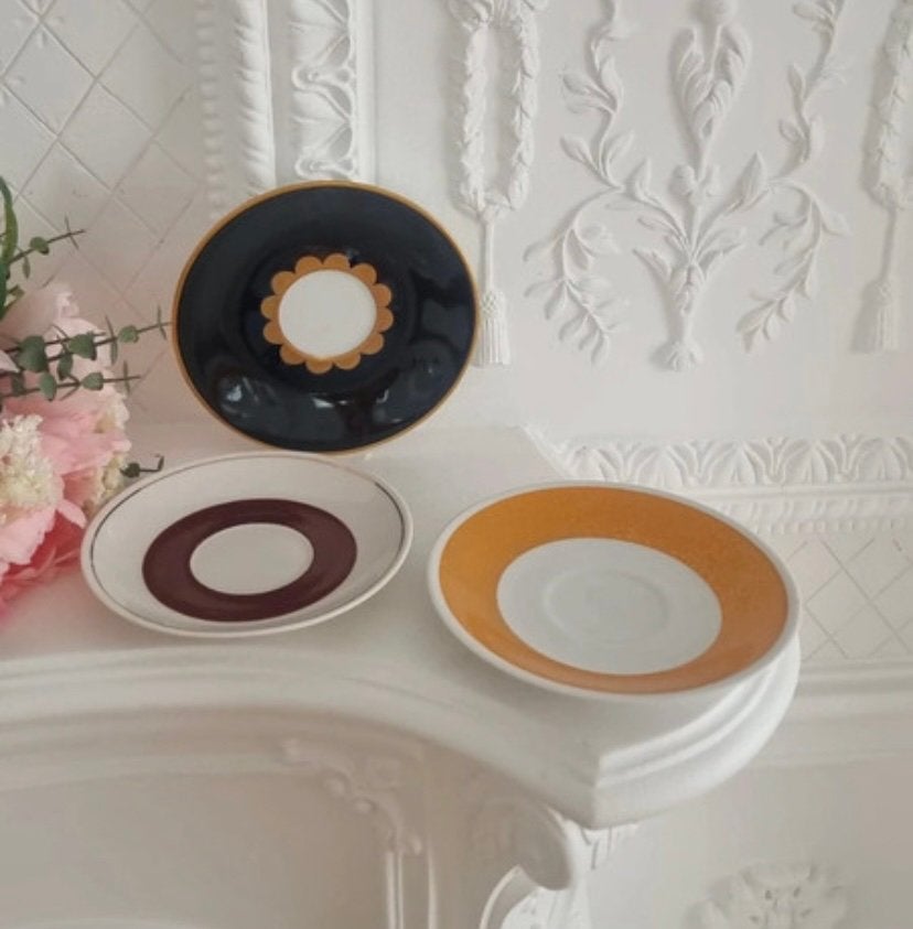 Unieke set van 3 Vintage Porseleinen Schoteltjes - Retro, Ophalen of Verzenden
