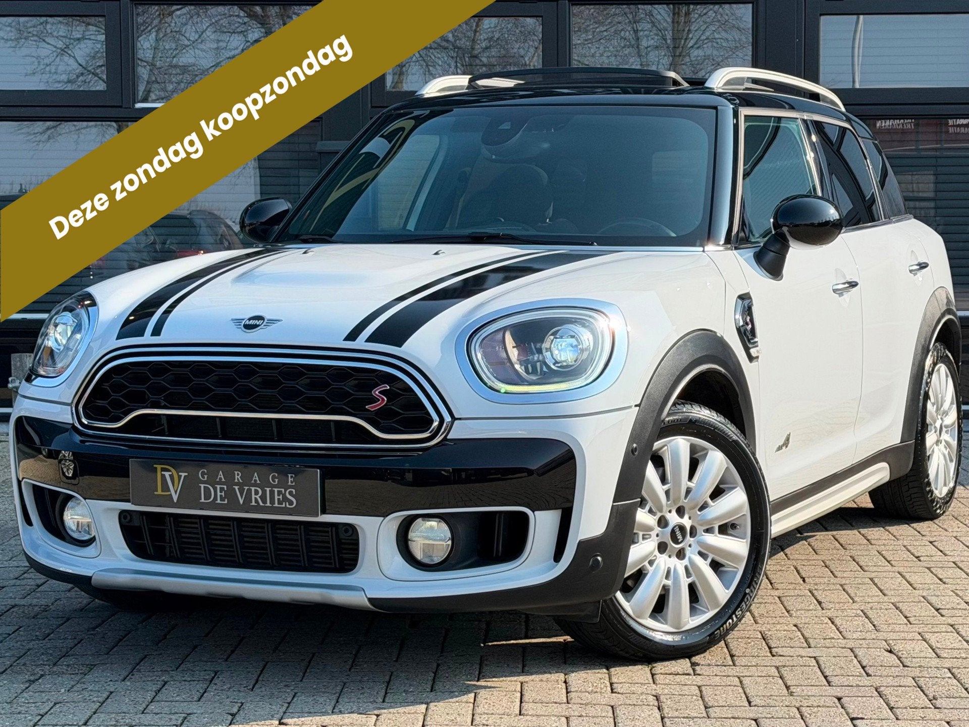 Mini Mini Countryman 2.0 Cooper S ALL4 Chili Aut Panoramadak, Auto's, Automaat, Gebruikt, Zwart, 1435 kg