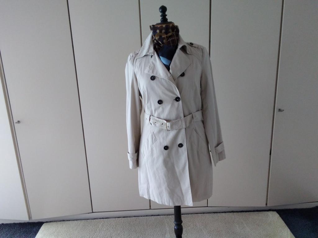 Regenjas, beige, trenchcoat,, Ophalen of Verzenden, Zo goed als nieuw, Maat 42/44 (L), Beige