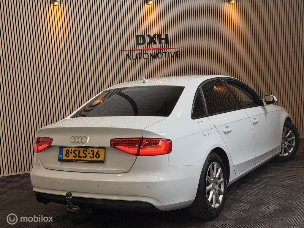 Audi A4 Limousine 1.8 TFSIe Edition OrgNL KETTING.VV! XENON, Auto's, Voorwielaandrijving, Gebruikt, A4, Wit