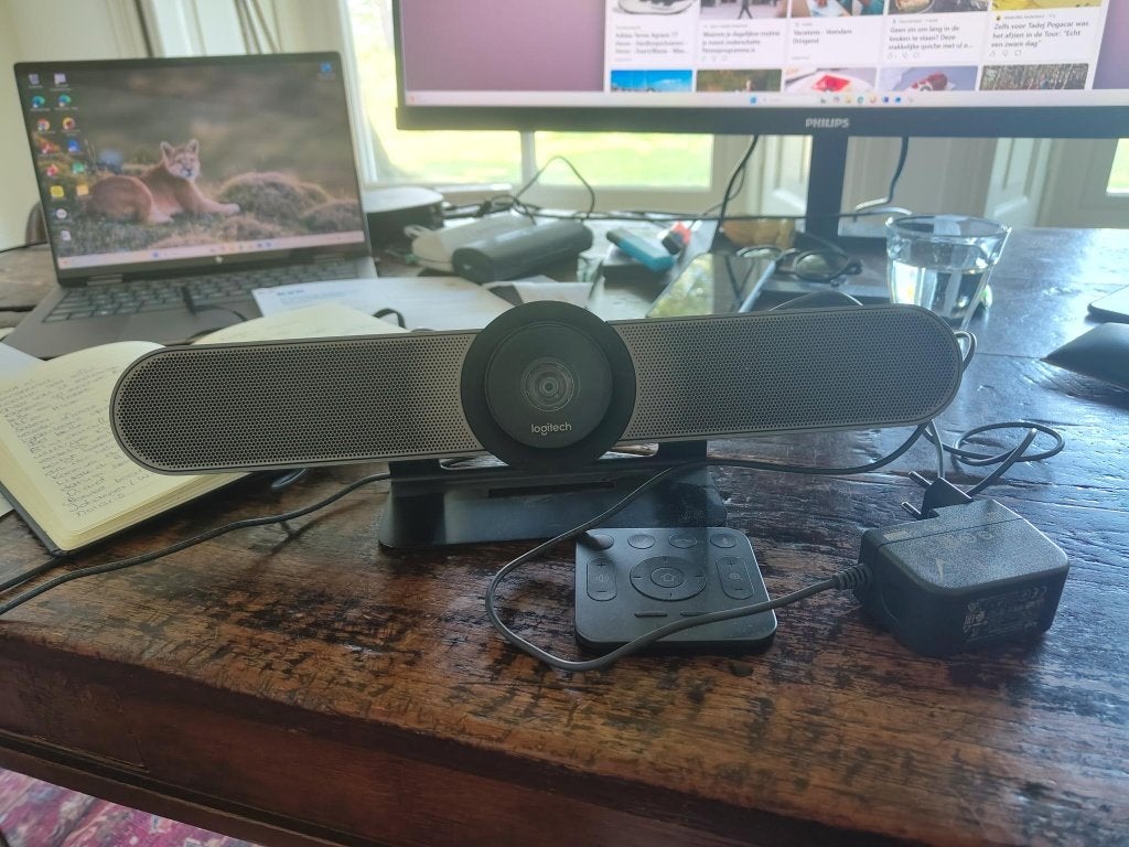 Logitech meetup, Ophalen, Zo goed als nieuw