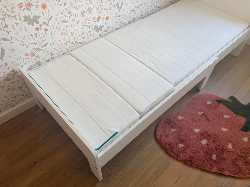 Meegroeibed IKEA, Kinderen en Baby's, Kinderkamer | Bedden, Ophalen of Verzenden, Zo goed als nieuw, 180 cm of meer, 85 tot 100 cm