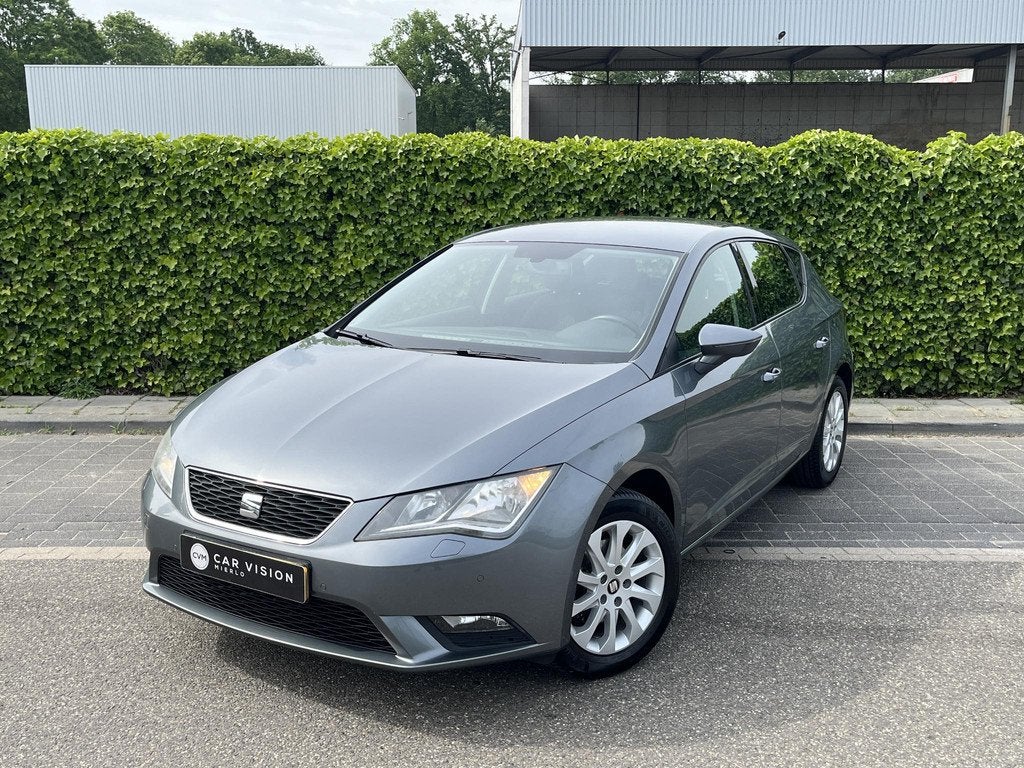 SEAT Leon 1.2 TSI Style * Airco * Cruise * Dealerond. * Gara, Voorwielaandrijving, Euro 5, Gebruikt, Zwart