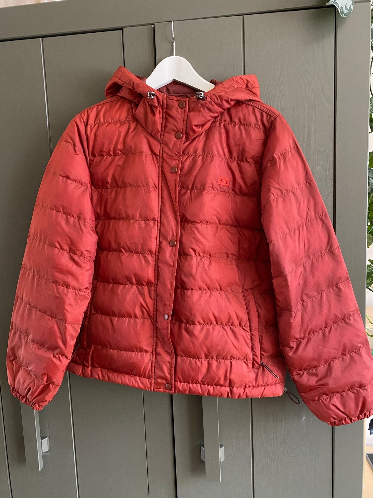 Nieuwe Levi's tussenjas maat M, Ophalen, Nieuw, Maat 38/40 (M), Rood