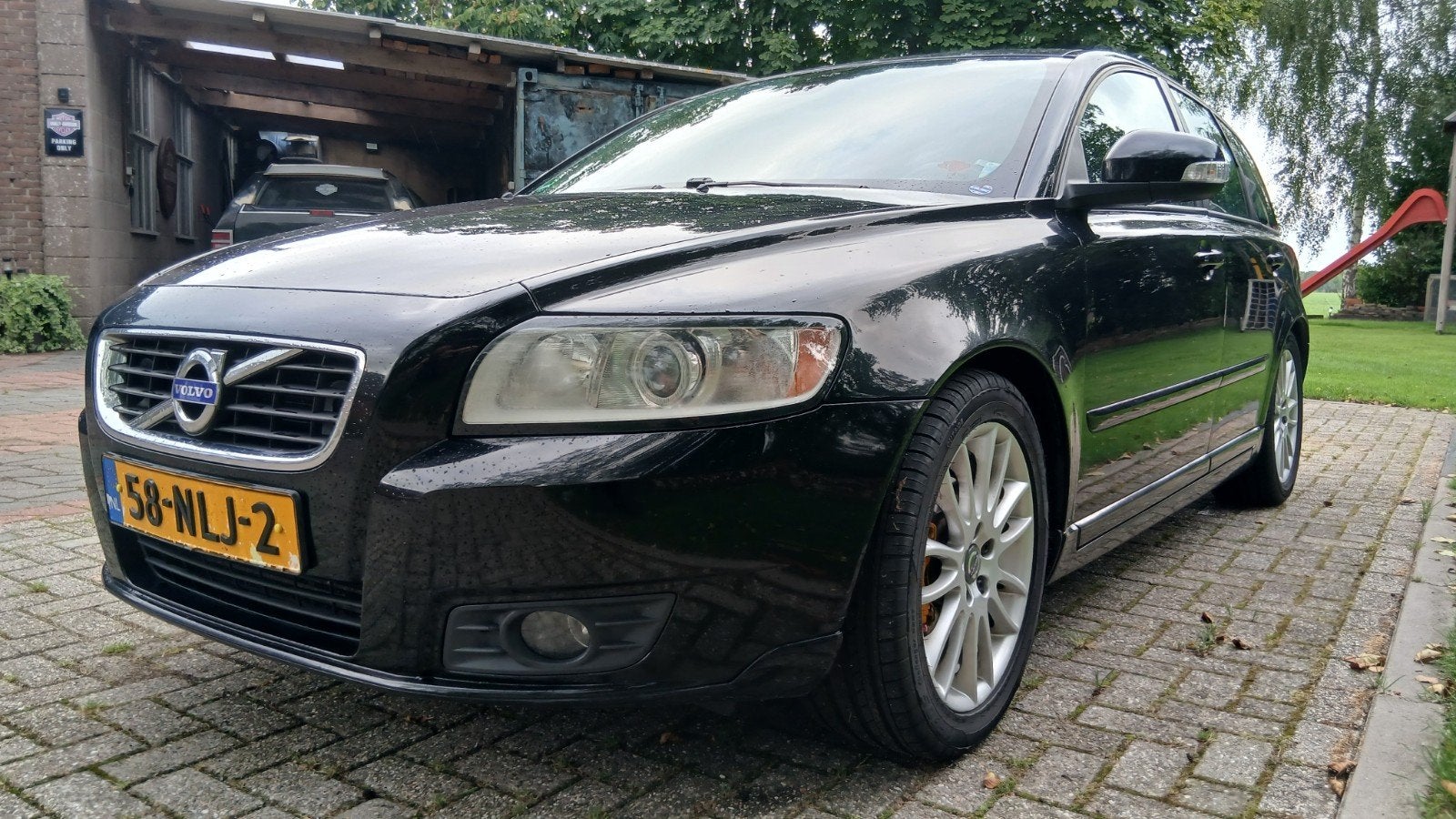 Volvo V50 1.6 D2 2010 Zwart, Voorwielaandrijving, 1280 kg, 4 cilinders, Origineel Nederlands