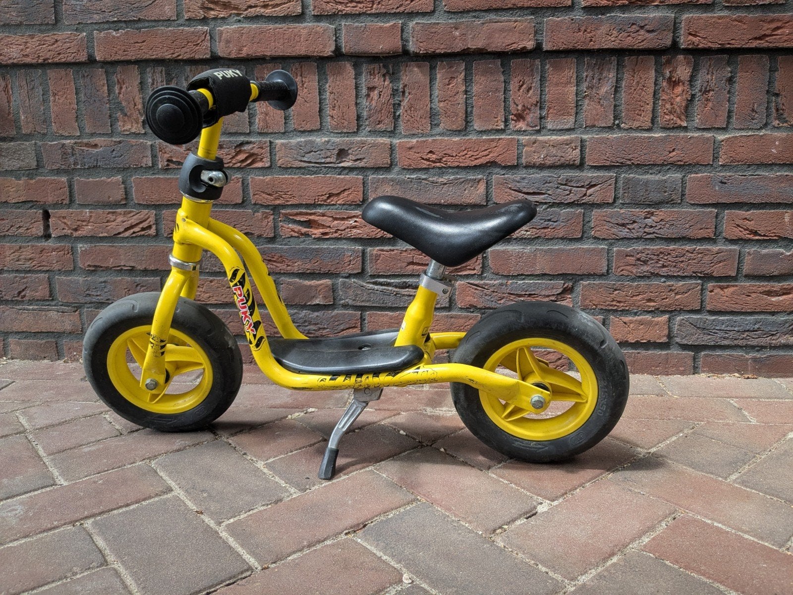 Puky loopfietsen klein model (geel met standaard), Fietsen en Brommers, Fietsen | Kinderfietsjes, Ophalen, Gebruikt, Minder dan 16 inch