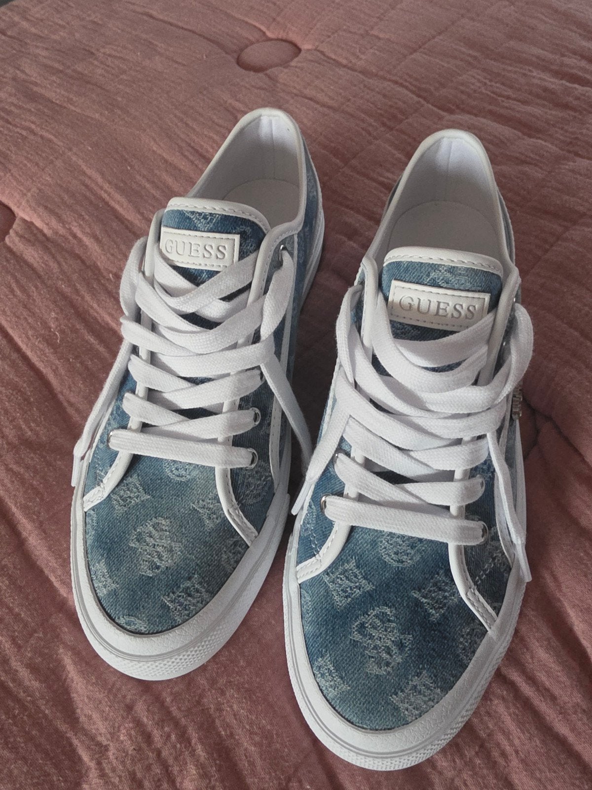 Nieuwe Guess dames sneakers maat 40, Guess, Blauw, Nieuw, Ophalen of Verzenden