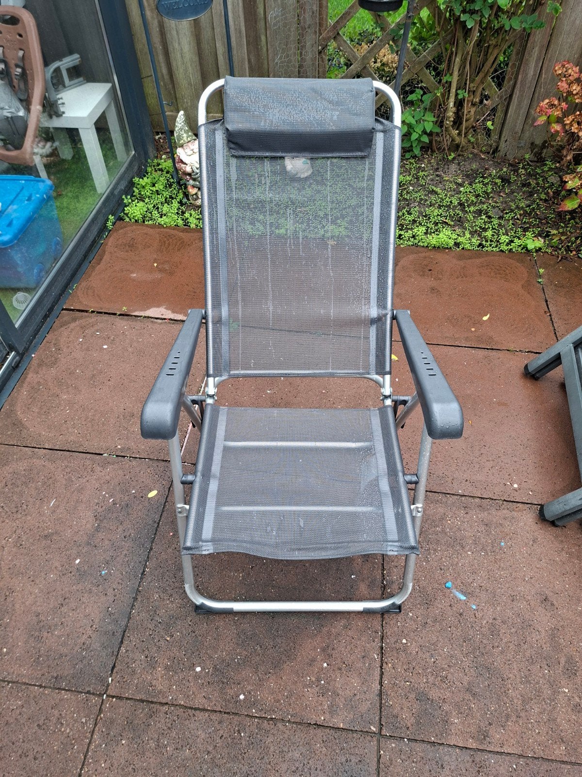 Verstelbare tuinstoel - Grijs 1x en 3x zwart, Tuin en Terras, Tuinstoelen, Ophalen, Gebruikt, Textileen, Inklapbaar