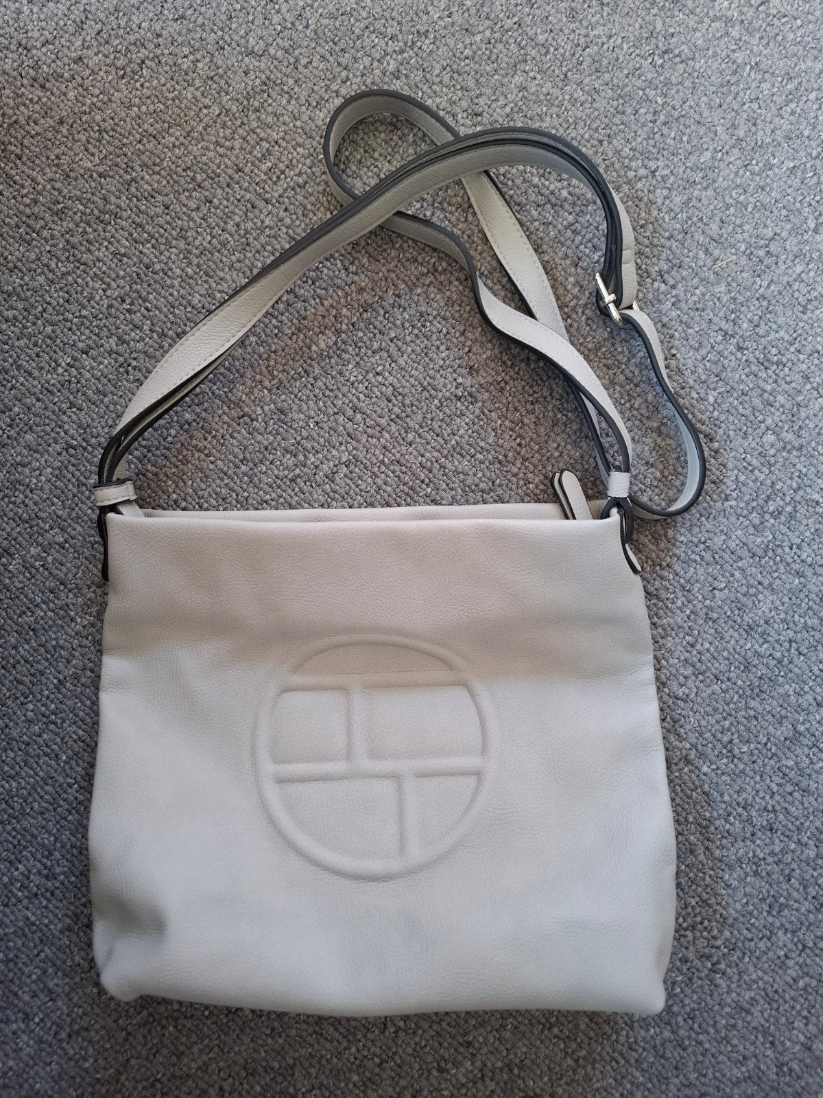 NIEUW en Ongebruikt! TOM TAILOR Schoudertas, Sieraden, Tassen en Uiterlijk, Ophalen of Verzenden, Nieuw
