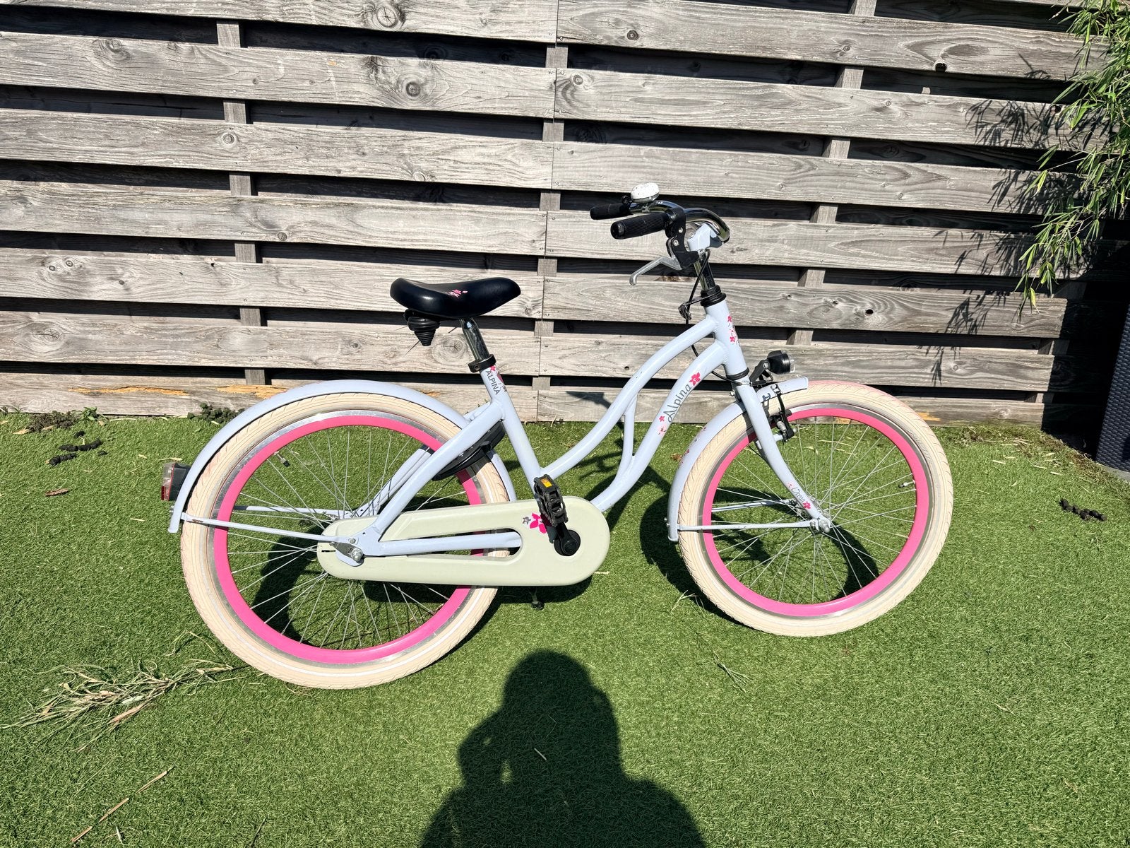 Alpina Ocean 22 inch meisjesfiets - Zeer nette staat, Ophalen, 22 inch, Velgrem, Handrem