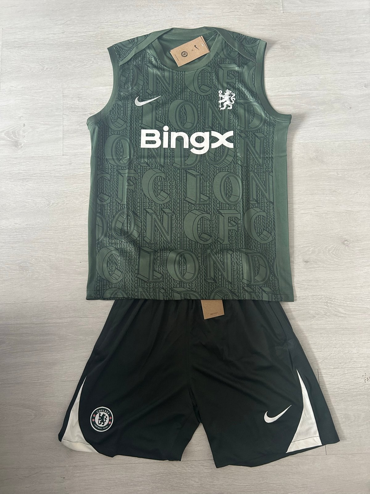 Chelsea Trainingsset 26/27 - maten M / L / XL, Nieuw, Overige maten, Ophalen of Verzenden, Voetbal