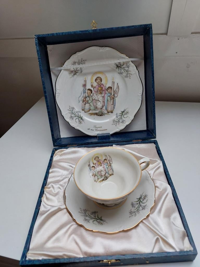 Vintage Communie Serviesje - Kop, Schotel & Bord in Doos, Ophalen of Verzenden