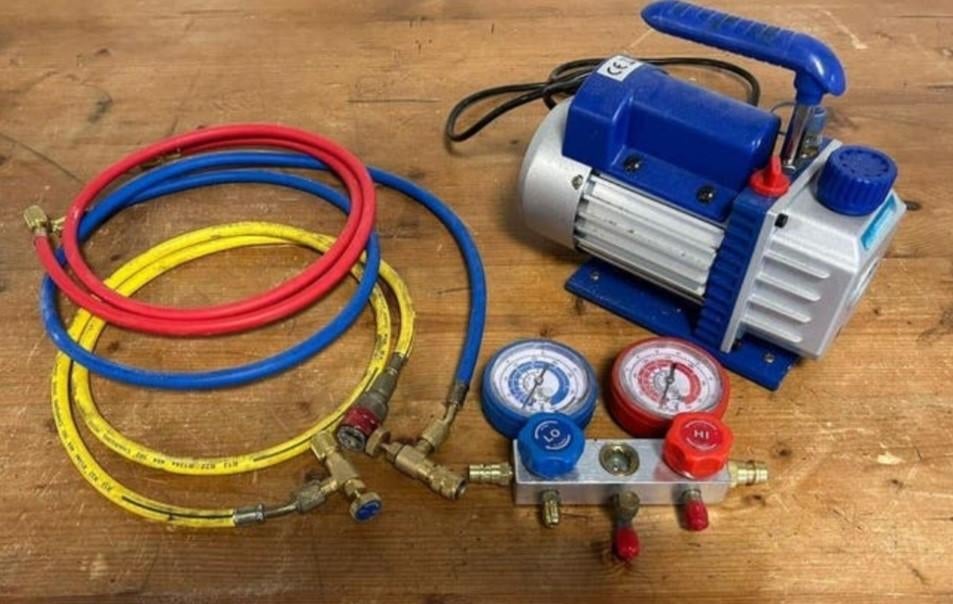 Te Huur: Vacuumpomp tbv splitairco, Witgoed en Apparatuur, Airco's, Nieuw, Wandairco, 100 m³ of groter, 3 snelheden of meer, Koelen en Ontvochtigen