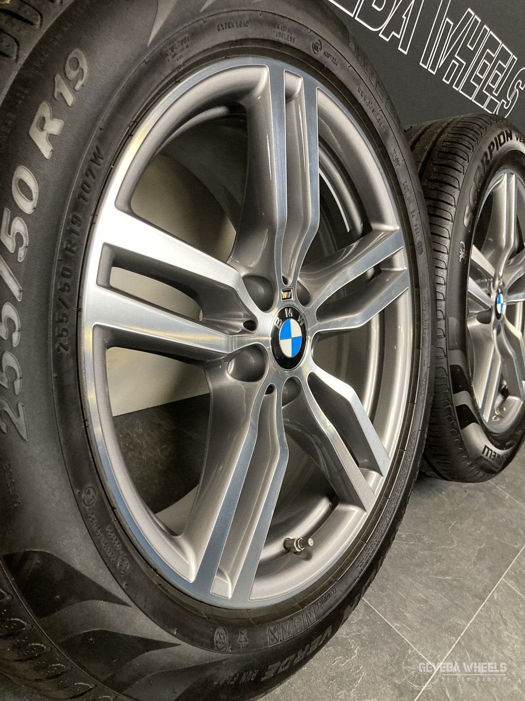 19” originele BMW X5 F15 / X6 F16 velgen + banden 623M 5x120, Auto-onderdelen, Banden en Velgen, 19 inch, Gebruikt, 255 mm, -