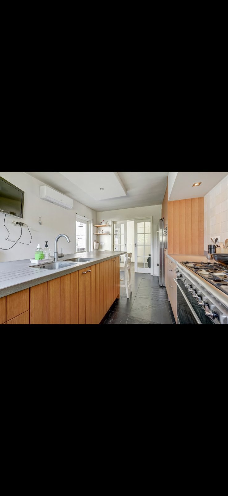 Volledige keuken met spoeleiland (zonder koelkast, Huis en Inrichting, Ophalen, Zo goed als nieuw