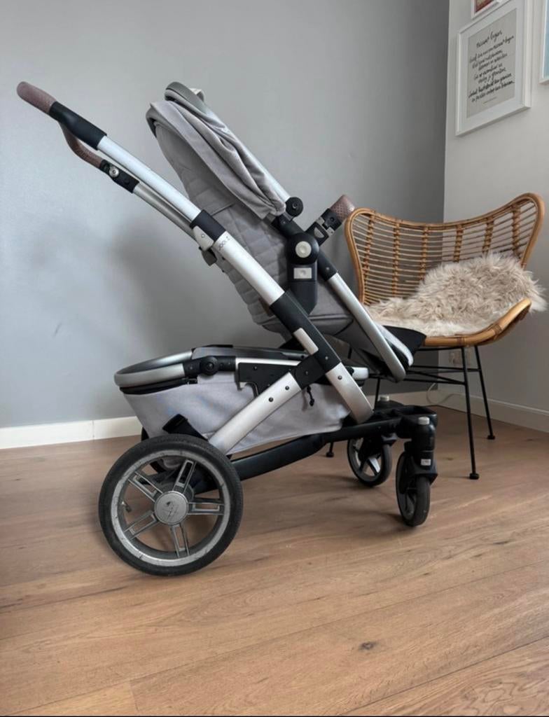 Joolz kinderwagen met reiswieg en ruime boodschappenmand, Gebruikt, Combiwagen, Verstelbare duwstang, Ophalen