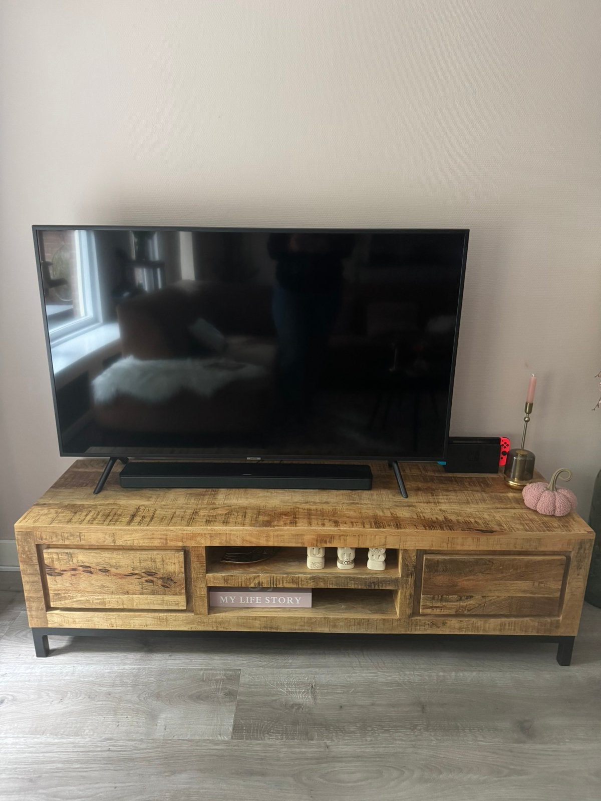 Tv meubel, Ophalen, 150 tot 200 cm, Zo goed als nieuw, Minder dan 100 cm