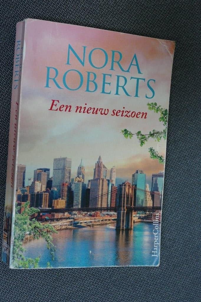 Nora Roberts, Ophalen of Verzenden, Zo goed als nieuw, Nora Roberts