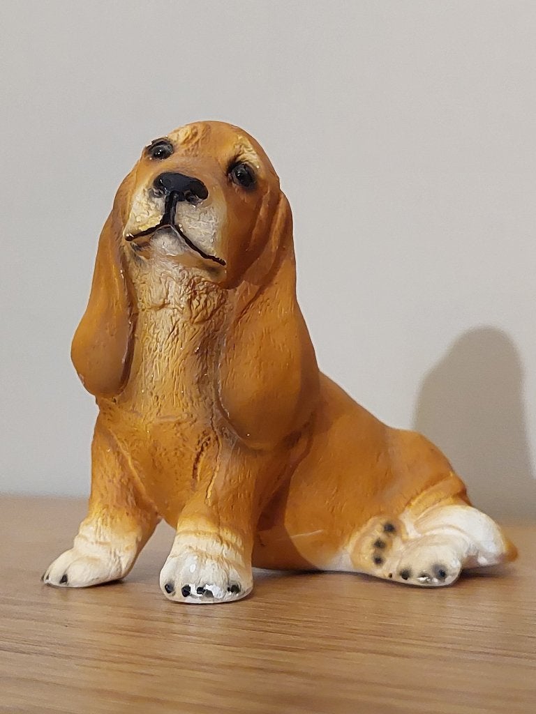 Basset hound beeldje, Ophalen of Verzenden, Zo goed als nieuw, Hond of Kat, Beeldje of Figuurtje