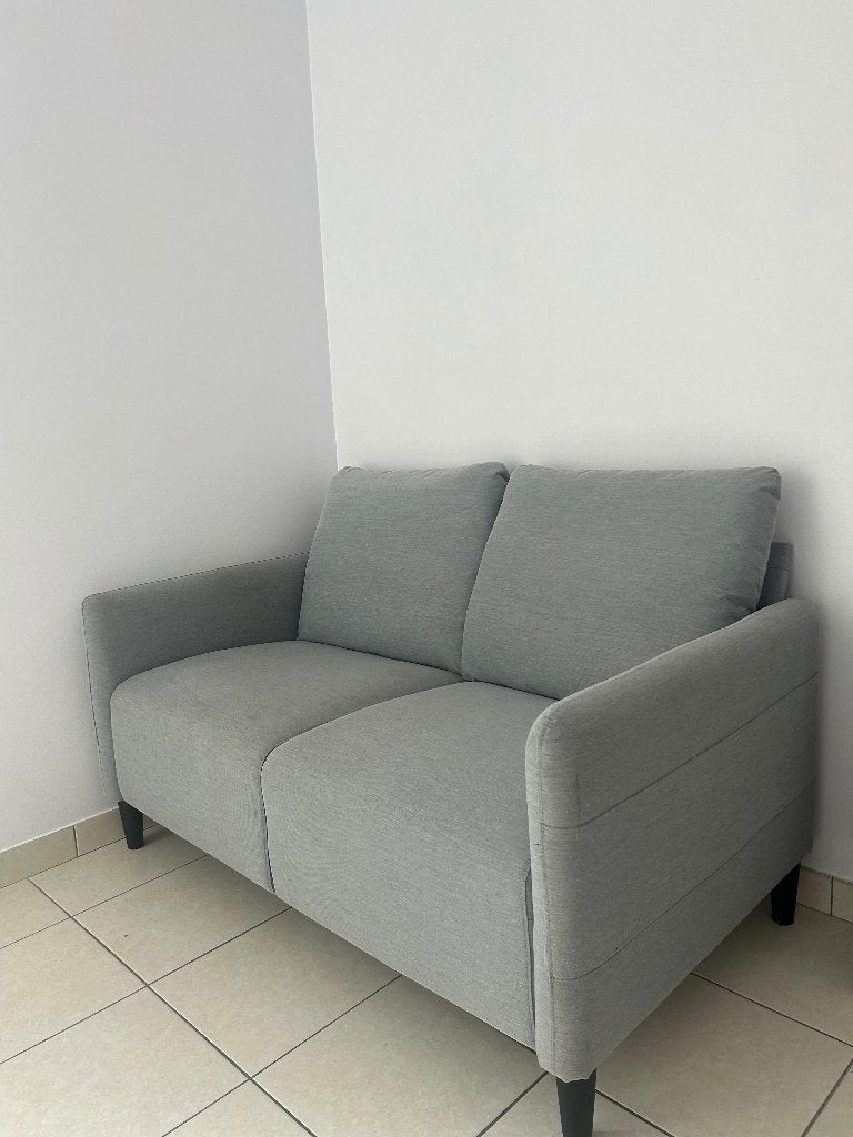 Kleine bank voor studentenkamer, Maastricht