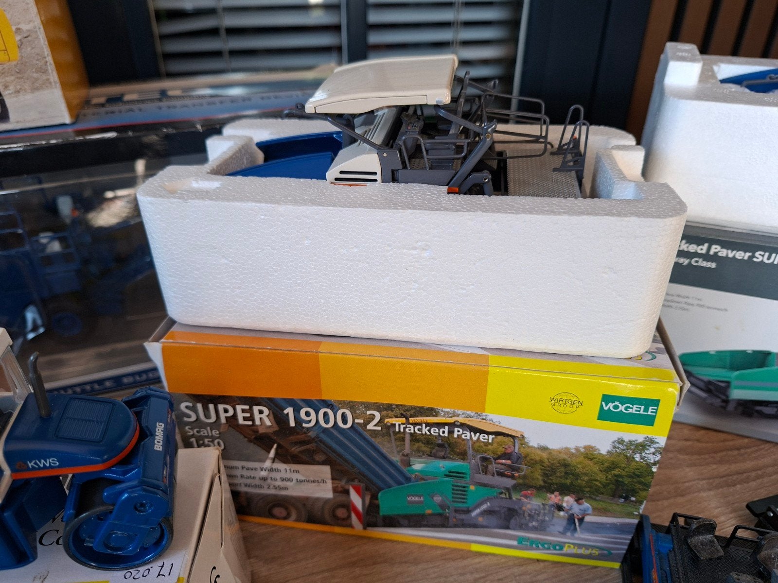 kws Vögele Super 1900-2 Tracked Paver Model 1:50, Ophalen of Verzenden, Zo goed als nieuw, Overige typen