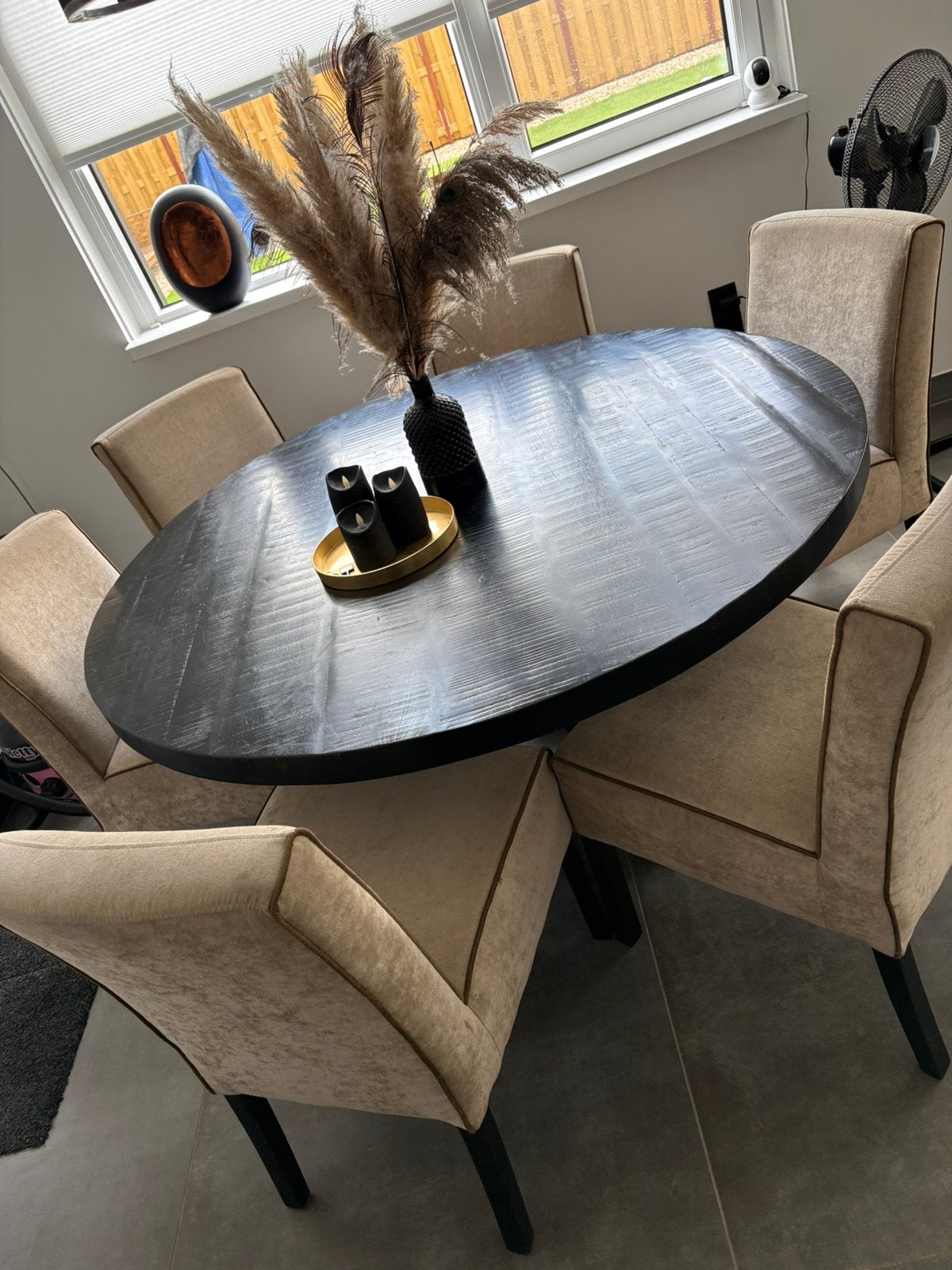 Eettafel Mangohout zwart, Ophalen, Zo goed als nieuw, 4 tot 6 stoelen
