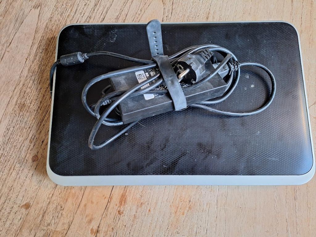 Dell Inspiron 17R 7720 - oud stoffig en defect, Ophalen, Qwerty, Niet werkend, Dell inspiron