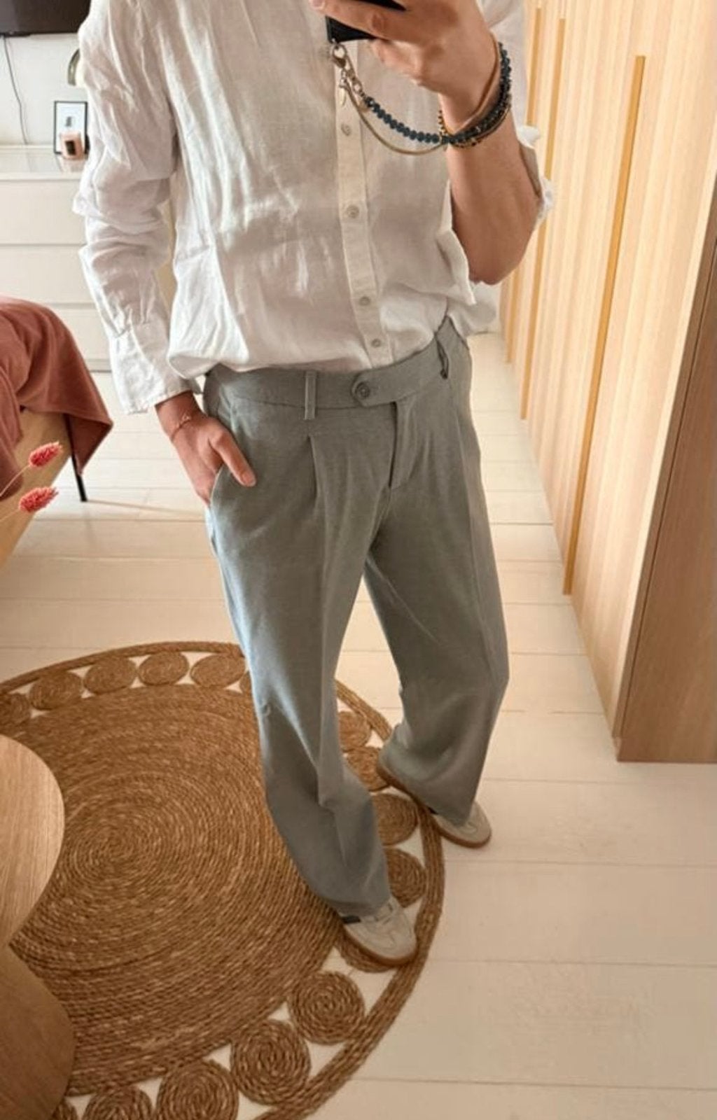 Lichtgrijze pantalon met bandplooi van Opus (Morina), Kleding | Dames, Maat 38/40 (M), Ophalen of Verzenden, Zo goed als nieuw