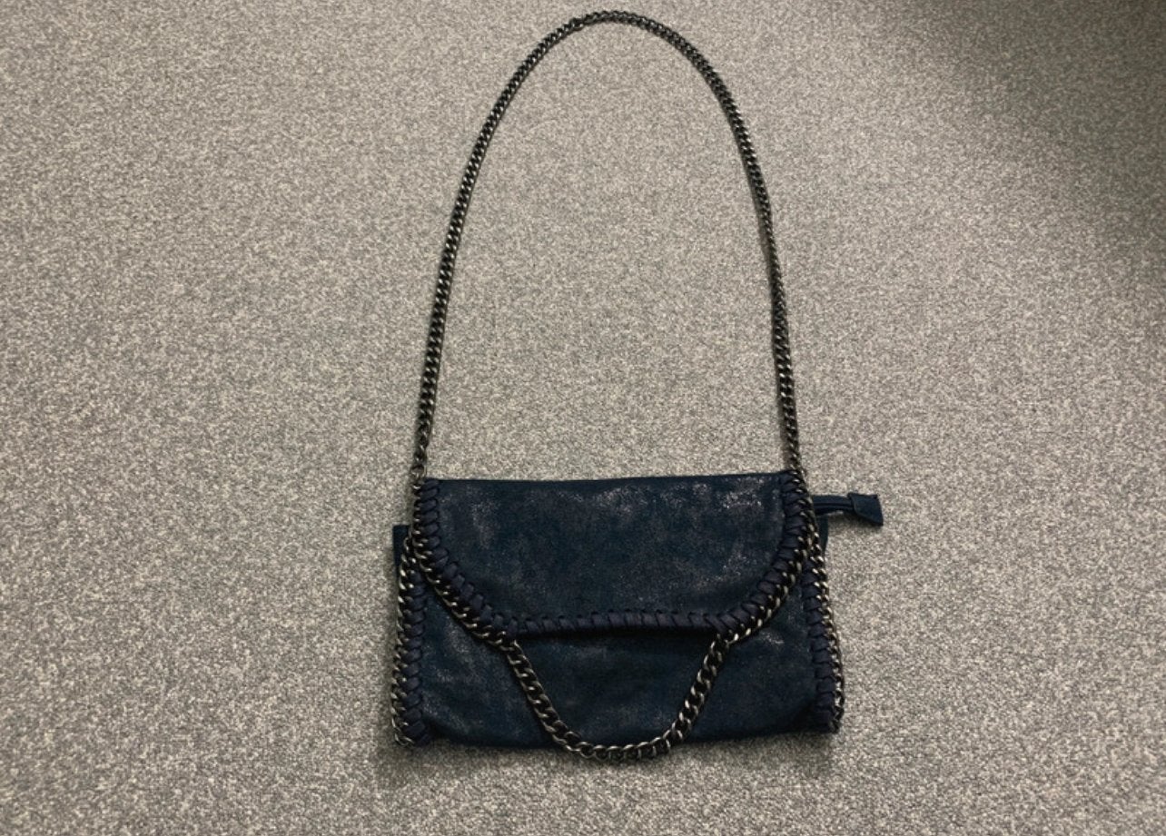 Stella McCartney Falabella crossbody, Ophalen of Verzenden, Zo goed als nieuw, Zwart, Schoudertasje