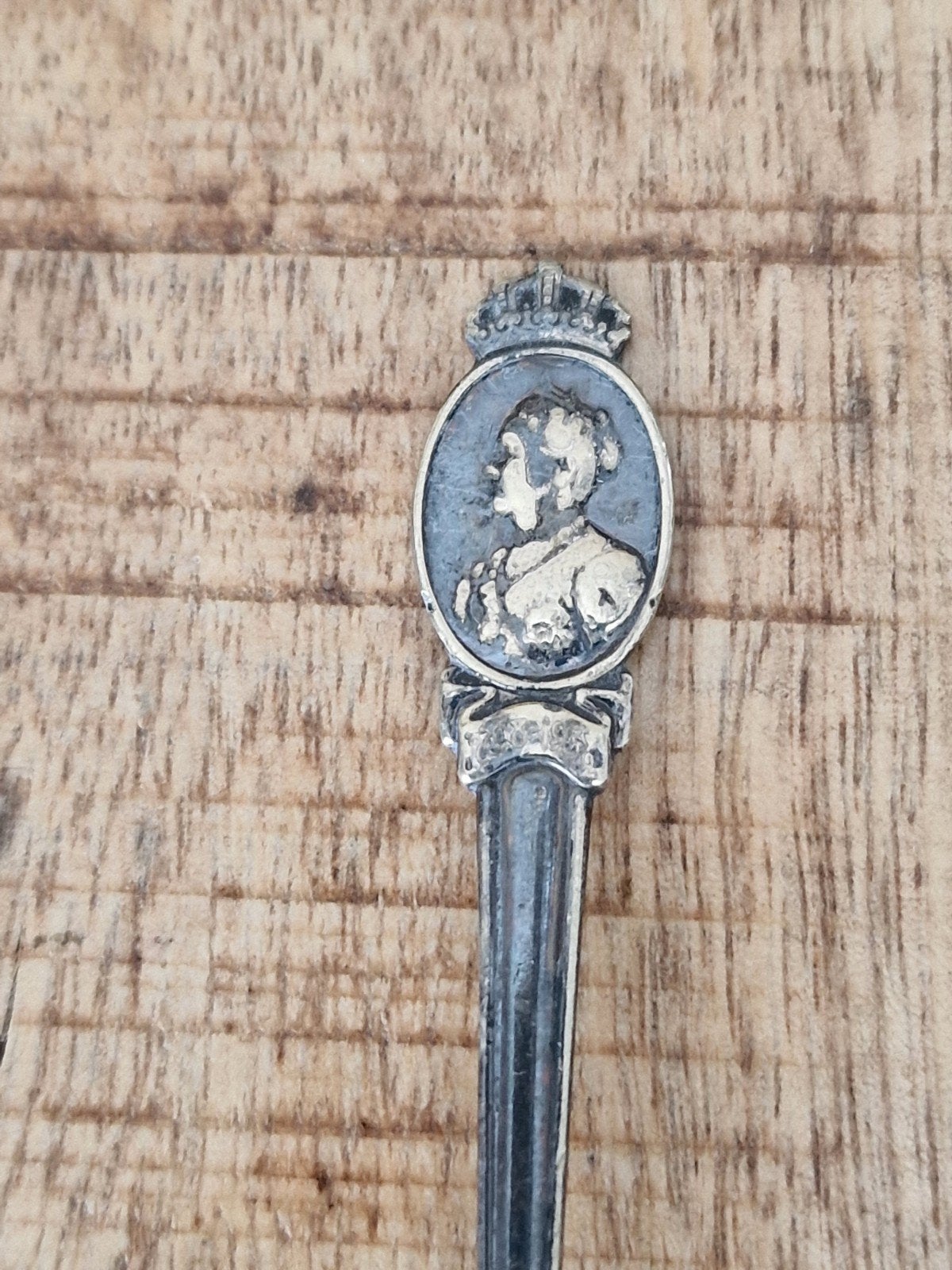 Zilver theelepeltje koningin wilhelmina, Verzamelen, Koninklijk Huis en Royalty, Ophalen of Verzenden, Kaart, Foto of Prent