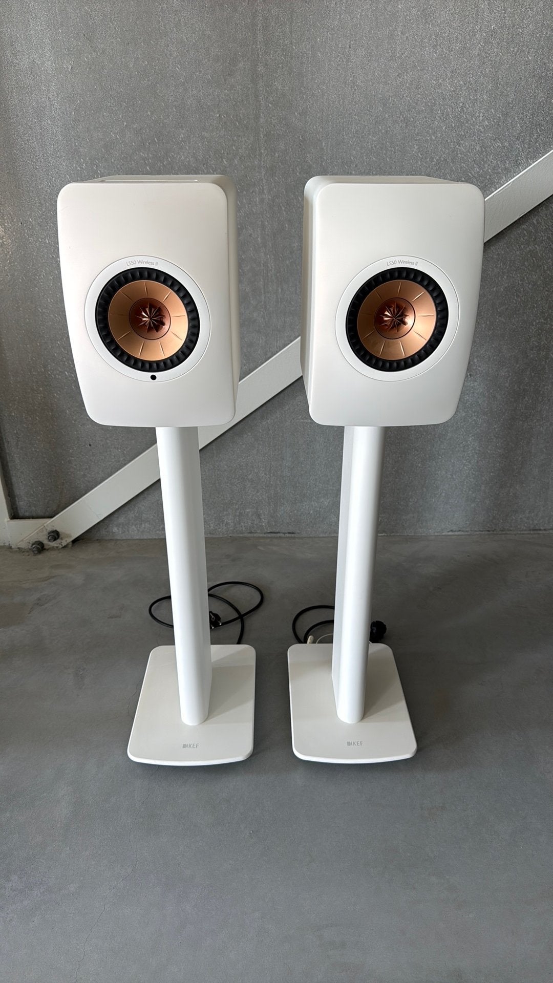KEF LS50 Wireless II Speakers incl. vloerstandaards, Ophalen, Zo goed als nieuw, Overige merken