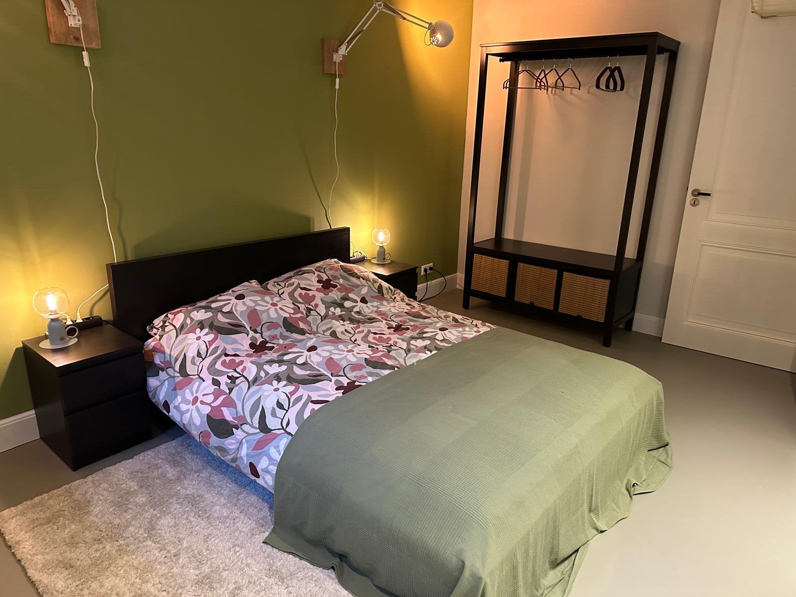 Tweepersoons bed, ladenkast & open kledingkast, Ophalen, Zwart, Tweepersoons, 140 cm