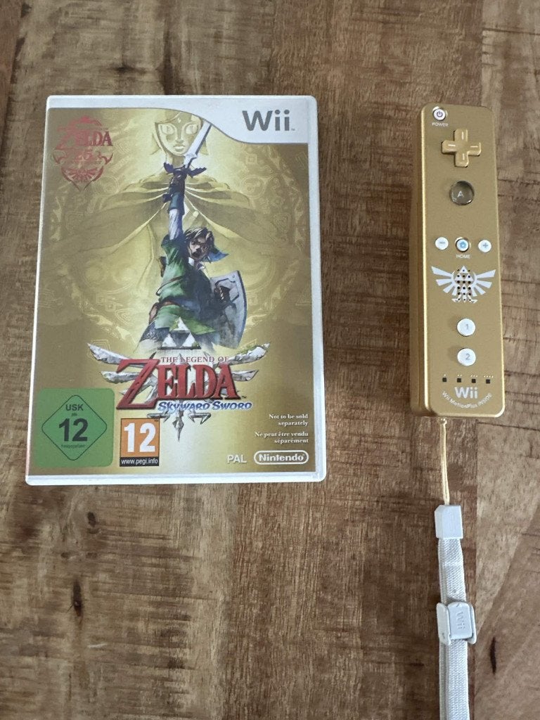 Zelda Skyward Sword Wii + gouden Wii Remote Plus, Gebruikt, 1 speler, Vanaf 12 jaar, Ophalen