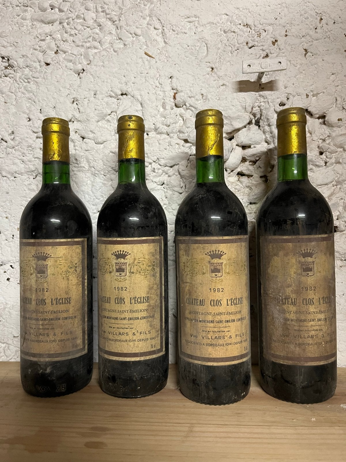 Château Clos L'Eglise 1982 - Montagne-Saint-Émilion, Ophalen, Frankrijk, Nieuw, Rode wijn